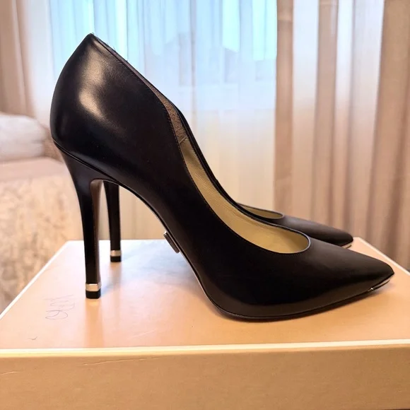 Michael Kors Avra black leather pumps - Picture 7 of 12